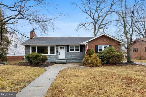 21 Evergreen Ave, Bellmawr, NJ 08031