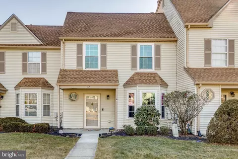 117 Knoll Dr, Blackwood, NJ 08012