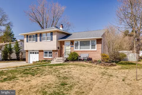 123 E Valleybrook Rd, Cherry Hill, NJ 08034