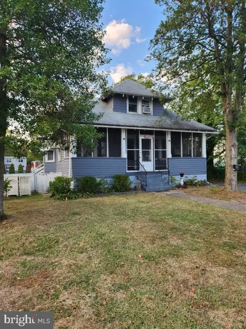 15 W Cuthbert Cir, Haddon Township, NJ 08108