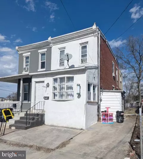 214 N 29th St, Camden, NJ 08105
