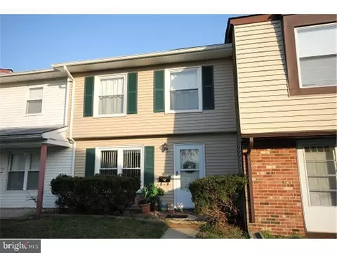 8 Magnolia Ct, Sicklerville, NJ 08081