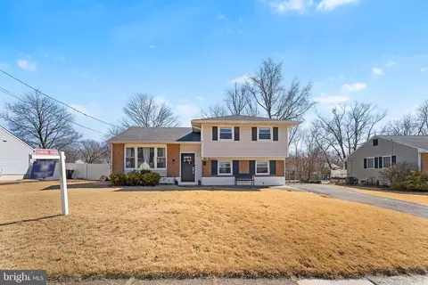 219 Tilford Rd, Somerdale, NJ 08083