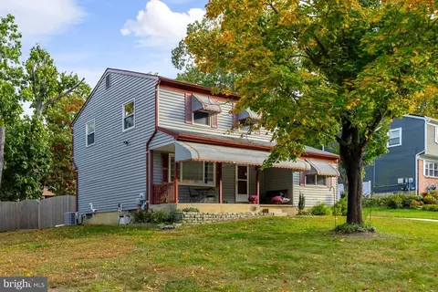 45 Deer Park Cir, Blackwood, NJ 08012