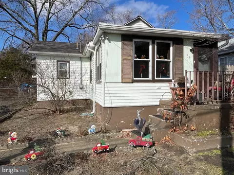 34 Hazel Ln, Pine Hill, NJ 08021