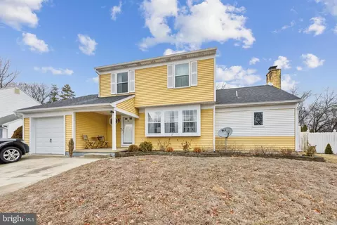 34 Torrington Dr, Sicklerville, NJ 08081