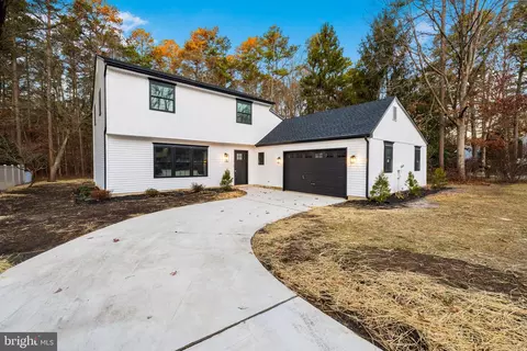 15 Fletcher Blvd, Sicklerville, NJ 08081
