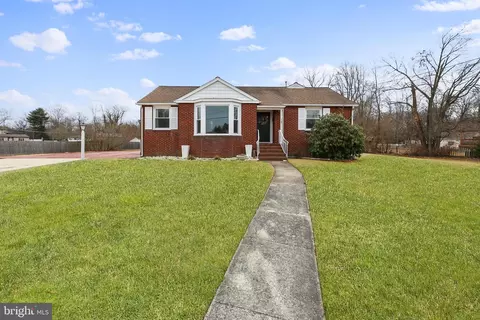 7 Leroy Ave, Berlin, NJ 08009