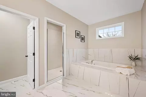 Entry Way - 6 River Run, Lawnside, NJ 08045 photo 8 of 15