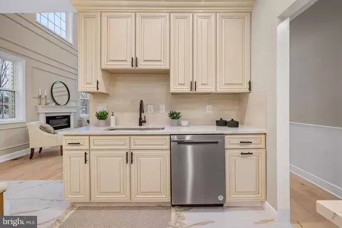 Kitchen - 6 River Run, Lawnside, NJ 08045 photo 1 of 2
