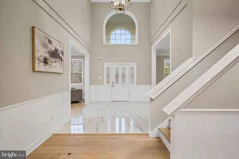 Entry Way - 6 River Run, Lawnside, NJ 08045 photo 3 of 15