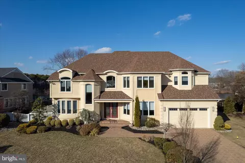 12 Alluvium Lakes Dr, Voorhees, NJ 08043