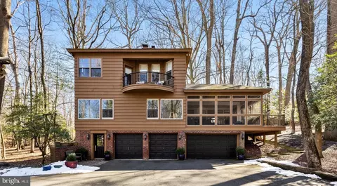 34 Manning Ln, Cherry Hill, NJ 08003