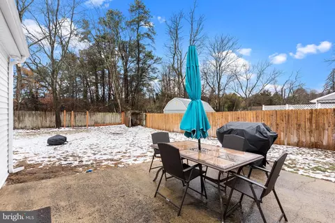 Exterior - 1015 Crest Rd, Pine Hill, NJ 08021 photo 2 of 3