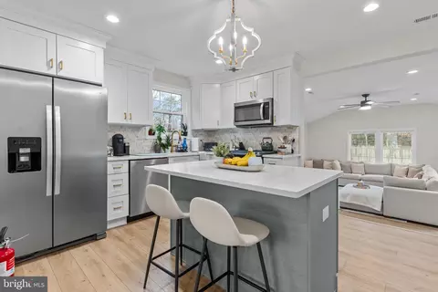 Kitchen - 1015 Crest Rd, Pine Hill, NJ 08021 photo 1 of 3