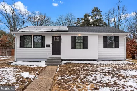 1015 Crest Rd, Pine Hill, NJ 08021