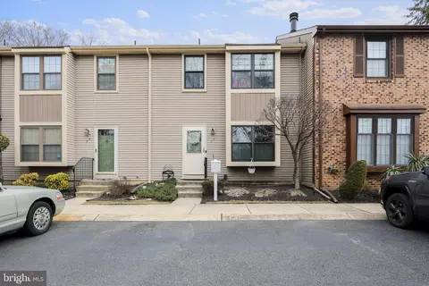 34 Crofton Cmns, Cherry Hill, NJ 08034