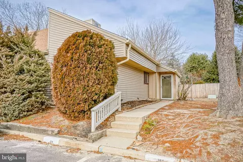 32 Chiswick Dr, Lindenwold, NJ 08021