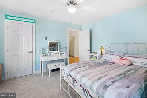 Bedroom - 417 E Summit Ave, Haddonfield, NJ 08033 photo 4 of 8