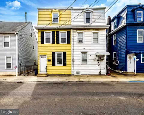 228 Bergen St, Gloucester City, NJ 08030
