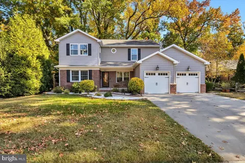 827 Longwood Dr, Haddonfield, NJ 08033
