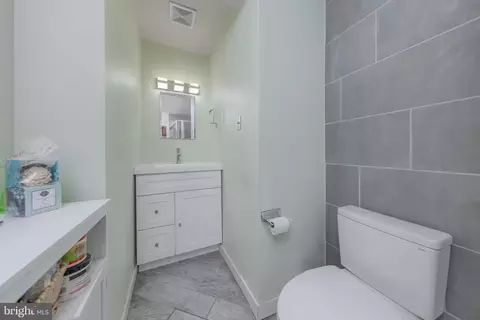 Bath - 118 Evesham Rd, Glendora, NJ 08029 photo 1 of 2
