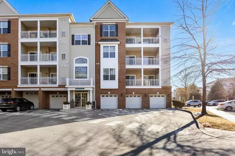 226 Breeders Cup Dr, Cherry Hill, NJ 08002