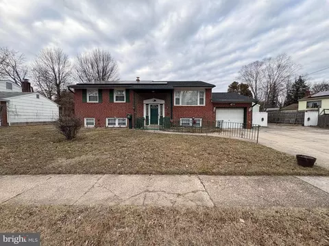 804 Sunset Dr, Somerdale, NJ 08083