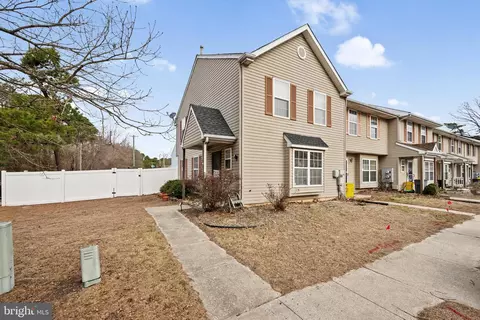 2 Lincoln Ln, Berlin, NJ 08009