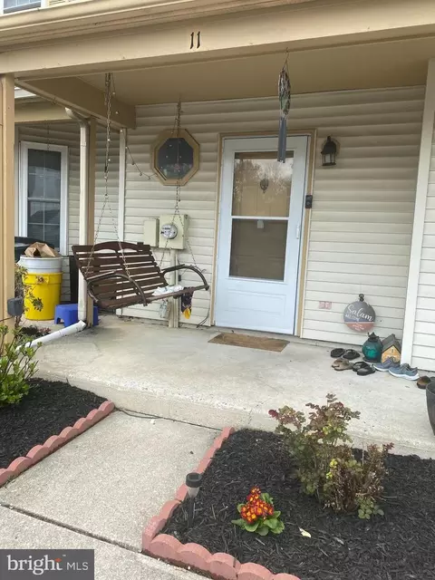 11 Summit Ct, Clementon, NJ 08021