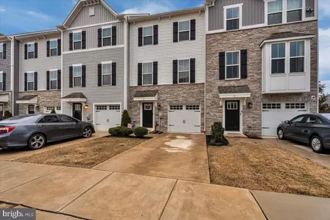 3 Hamilton Ct, Pennsauken, NJ 08110