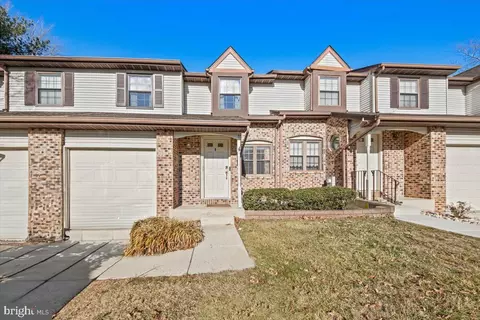 37 Greensward Ln, Cherry Hill, NJ 08002