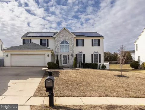 26 Waterview Dr, Sicklerville, NJ 08081