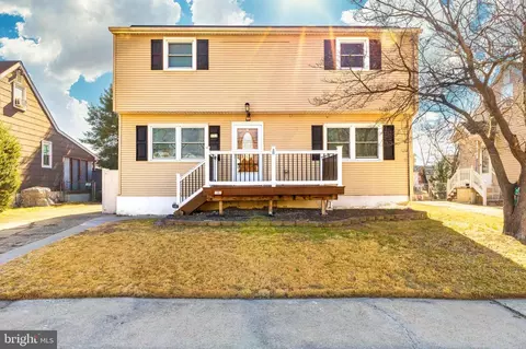 113 Park Dr, Bellmawr, NJ 08031