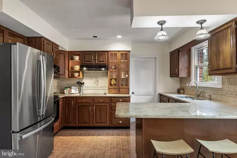 Kitchen - 636 Pardee Ln, Haddonfield, NJ 08033 photo 2 of 7