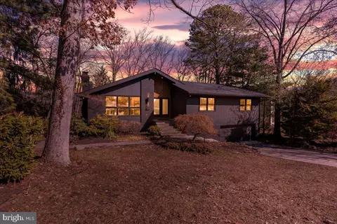 1921 Owl Ct, Cherry Hill, NJ 08003
