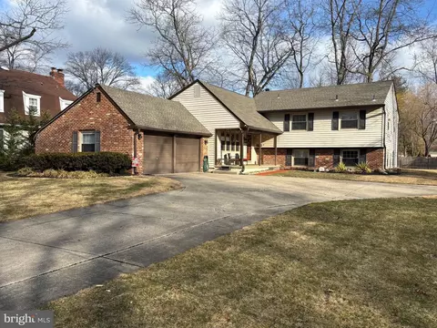 149 Fox Chase Ln, Cherry Hill, NJ 08034