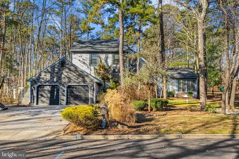 13 Chadwick Dr, Voorhees, NJ 08043