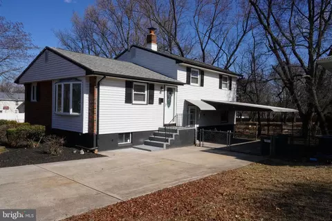 61 Rockville Dr, Bellmawr, NJ 08031