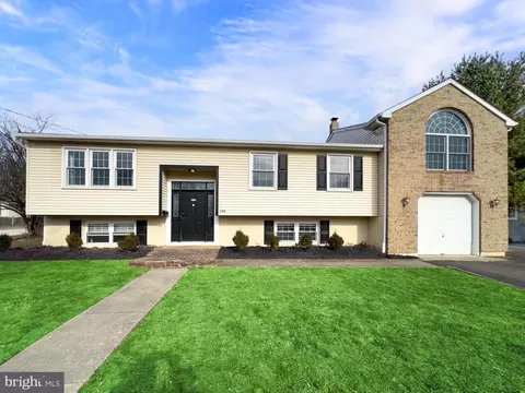 148 North Ave, West Berlin, NJ 08091
