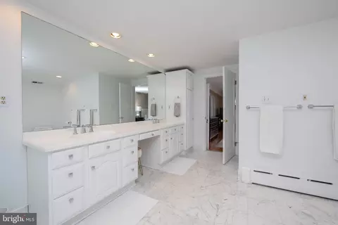 Entry Way - 364 Hickory Ln, Haddonfield, NJ 08033 photo 2 of 5