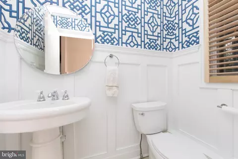 Bath - 364 Hickory Ln, Haddonfield, NJ 08033 photo 1 of 5
