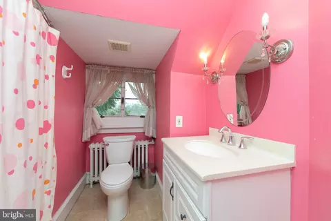 Bath - 364 Hickory Ln, Haddonfield, NJ 08033 photo 5 of 5