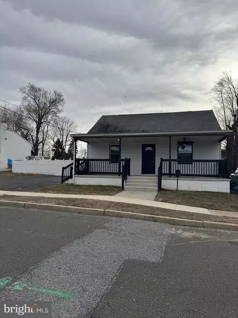 8150 Day Ave, Pennsauken, NJ 08110