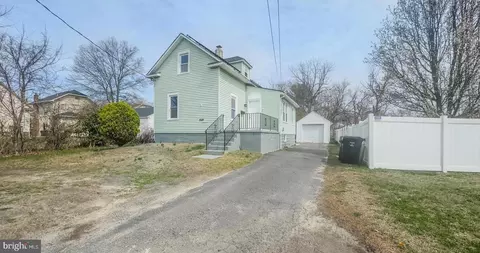 21 Jackson Rd, Berlin, NJ 08009