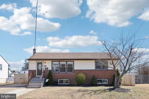 328 Walnut Ave, Gloucester City, NJ 08030