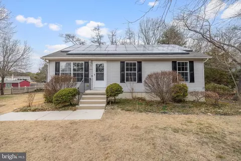 225 Bittlewood Ave, Berlin, NJ 08009