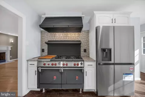 Kitchen - 602 Park Ave, Laurel Springs, NJ 08021 photo 5 of 6