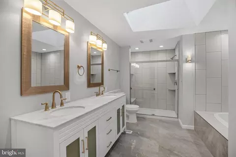 Bath - 602 Park Ave, Laurel Springs, NJ 08021 photo 1 of 3