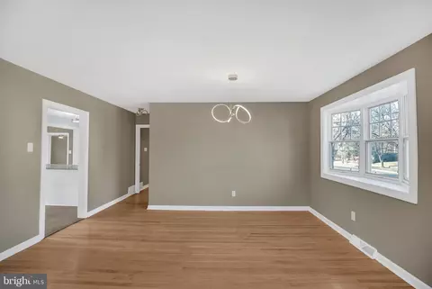 Living - 602 Park Ave, Laurel Springs, NJ 08021 photo 4 of 6